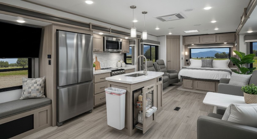 The Brinkley RV 1-Year Experiencer Review