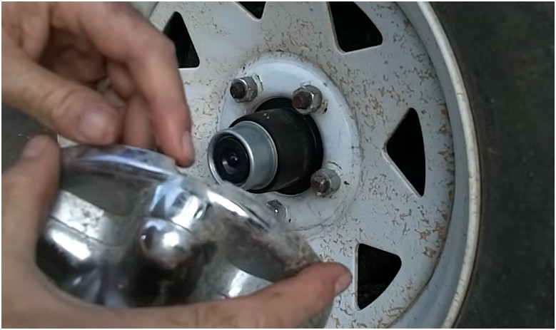 Disassemble the Hub
