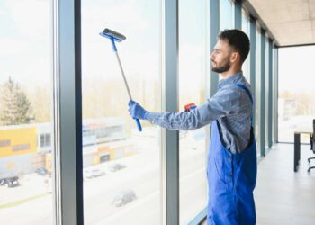 The Benefits of Professional Window Cleaning for Nashville Commercial Properties