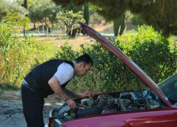 When to Tackle Car Repairs Yourself