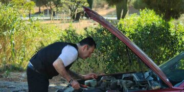 When to Tackle Car Repairs Yourself