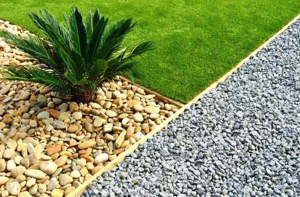 Integrating-Decorative-Rock-and-Gravel-Beds