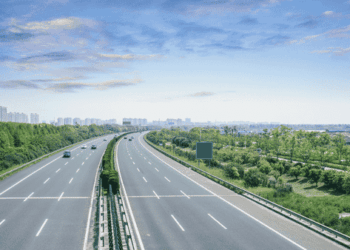How Highway Driving Impacts Vehicle Appearance